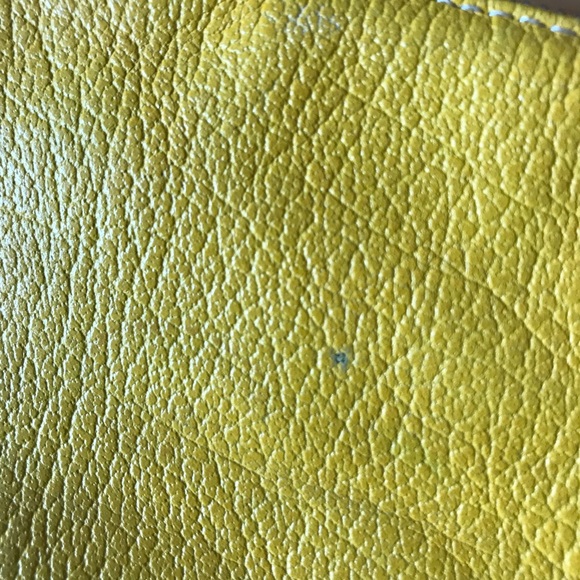 Kate Spade yellow wristlet - Picture 7 of 8